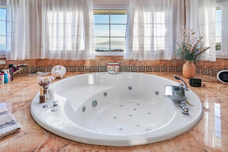 Foto 2cc782e2-0c13-4832-a90b-9d17e2673565. Maison avec chauffage parking piscine dans Pinares de San Antón Málaga