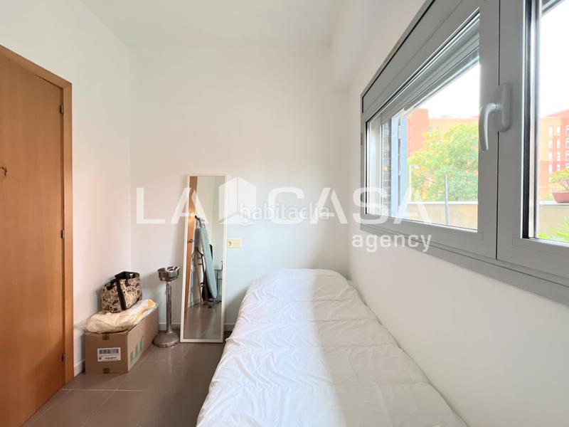 Foto e126afa1-b2e9-4e5c-b0bc-cfd5b0ff3d4a. Planta baixa a La Catalana Sant Adrià de Besòs