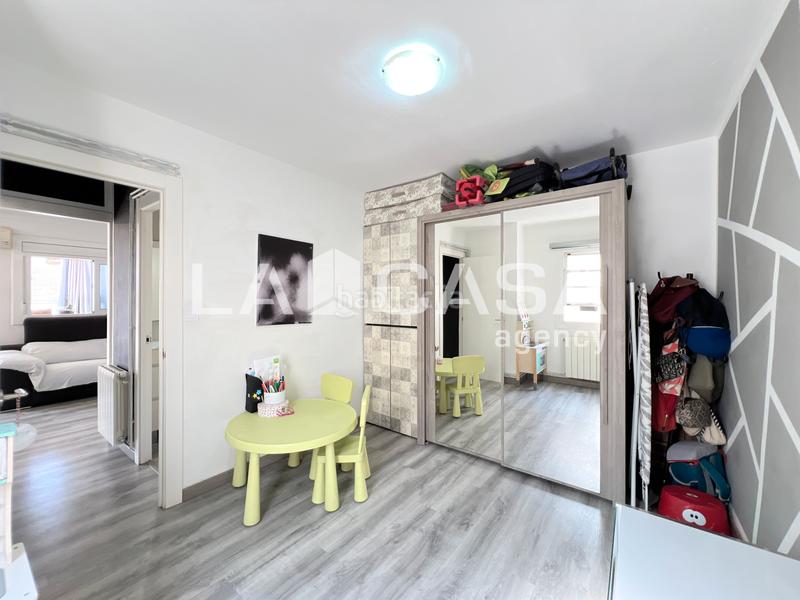 Foto 5cf3e631-b85f-4f1b-b374-bb01d92fc735. Ático piso en venta en les Roquetes en Roquetes Barcelona