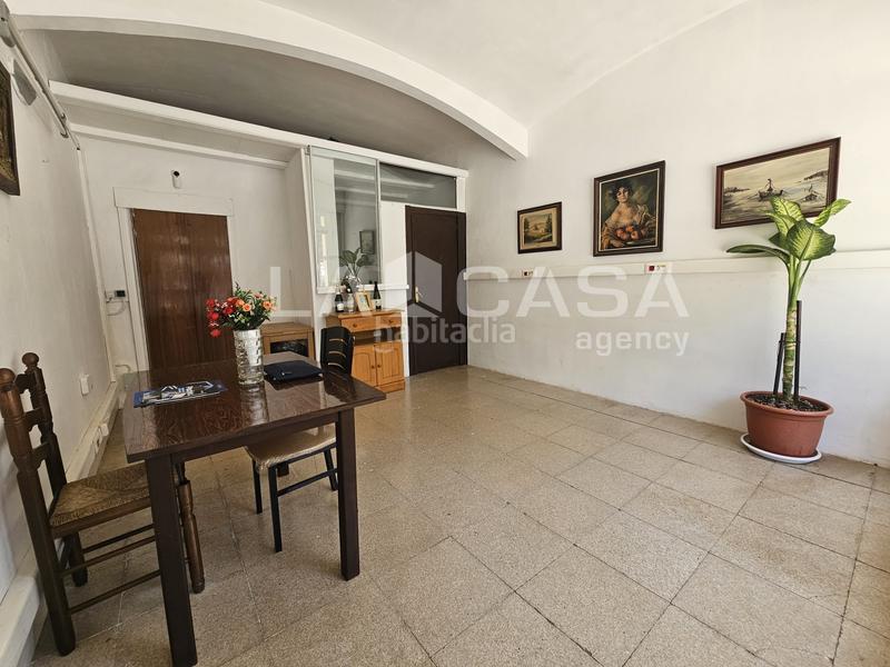 Foto a3572c6d-72c4-415d-aee5-d844d9392760. Business premise in Porta Barcelona