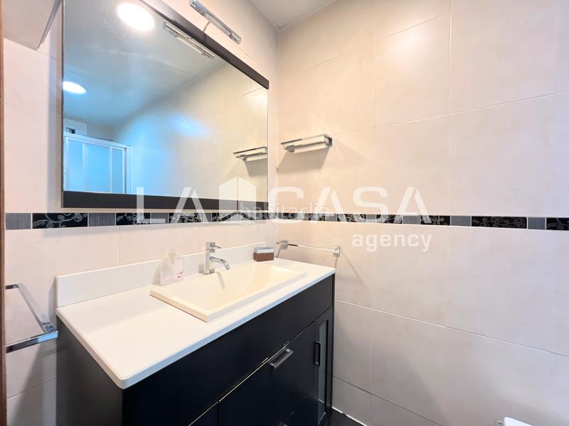 Foto 07e66f56-6bb6-404c-8125-9980d7d1e535. Piso  en venta en calle de pi i gibert en Llefià Badalona