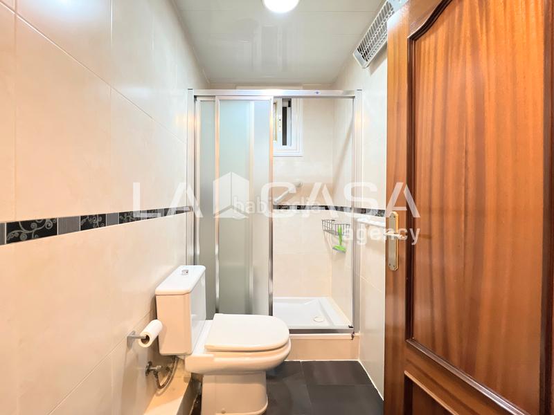 Foto 31a77ccc-aefc-4d9a-b829-aae8a9dbaf33. Piso  en venta en calle de pi i gibert en Llefià Badalona