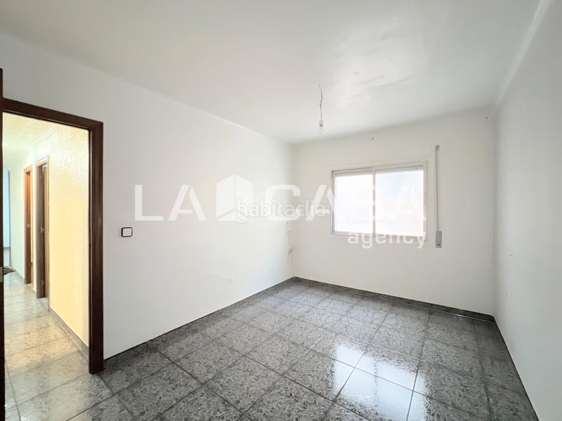 Foto 714303b5-1b26-49a4-8581-6ea13ae2662d. Piso  en venta en calle de pi i gibert en Llefià Badalona