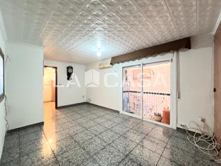 Appartement à Llefià. Piso en venta en calle de pi i gibert