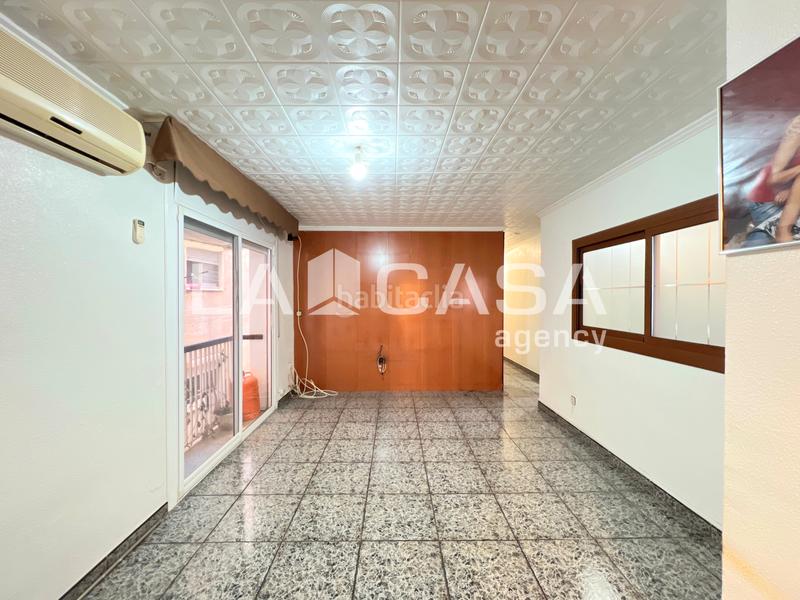 Foto 948257b9-4dd3-439f-877e-bd1c0cae65d1. Piso  en venta en calle de pi i gibert en Llefià Badalona