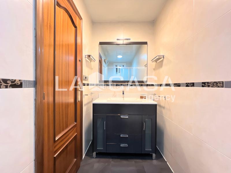 Foto e38a8fa4-206c-4e22-8368-f1d5bccbf1a5. Piso  en venta en calle de pi i gibert en Llefià Badalona