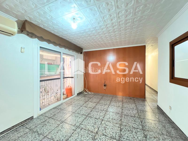 Foto e84693d8-393e-4a16-8b2d-f4dec704e78c. Piso  en venta en calle de pi i gibert en Llefià Badalona