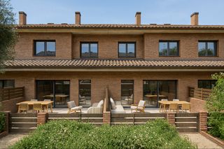 Casa a schiera in Begues. Chalet adosado en venta en calle eudald, begues