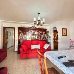Pis a Cruz Roja. Piso en venta en avenida san juan de la salle