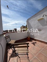 Penthouse in Centre. Ático carrer de la camèlia