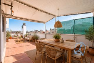 Maison jumelée à Centre-Estació. Casa en venta en gavà