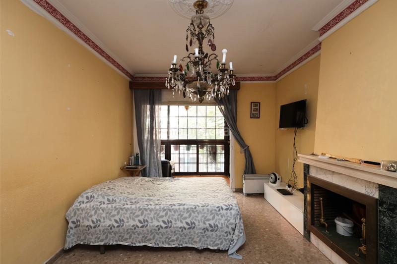 Foto 8c17528e-d1a5-46a3-aecd-a8fb4cd4293e. Haus mit parking in Can Clota Esplugues de Llobregat