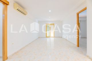 Pis a Ciutat Jardí. Piso en venta en calle del poeta mas i ros