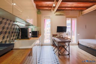 Etagenwohnung in Sants. Piso en venta