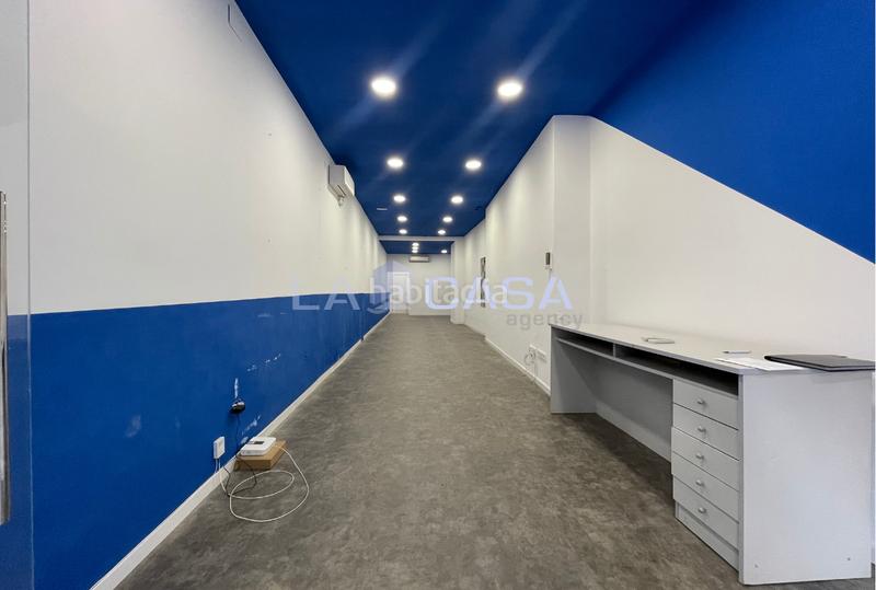 Foto 1a9ae396-b52f-4b84-a780-c326f60b2900. Büro in La Salut Badalona