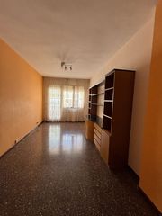 Flat in Passeig Maragall. Piso en venta en gavà