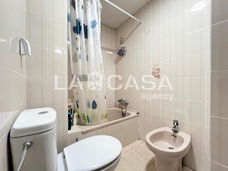 Foto ddb787b6-3ab9-4d20-b414-fba574d1e53c. Appartamento con riscaldamento in Llefià Badalona