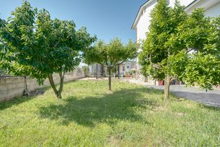 Casa aparellada a Santa Eulàlia de Ronçana
