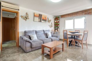Flat in Bellvitge. Piso en venta en bellvitge
