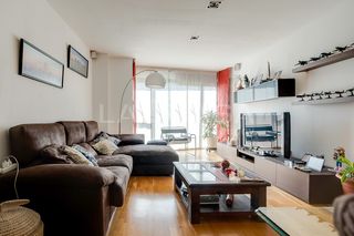 Piso en El Clot. Piso en venta en el clot