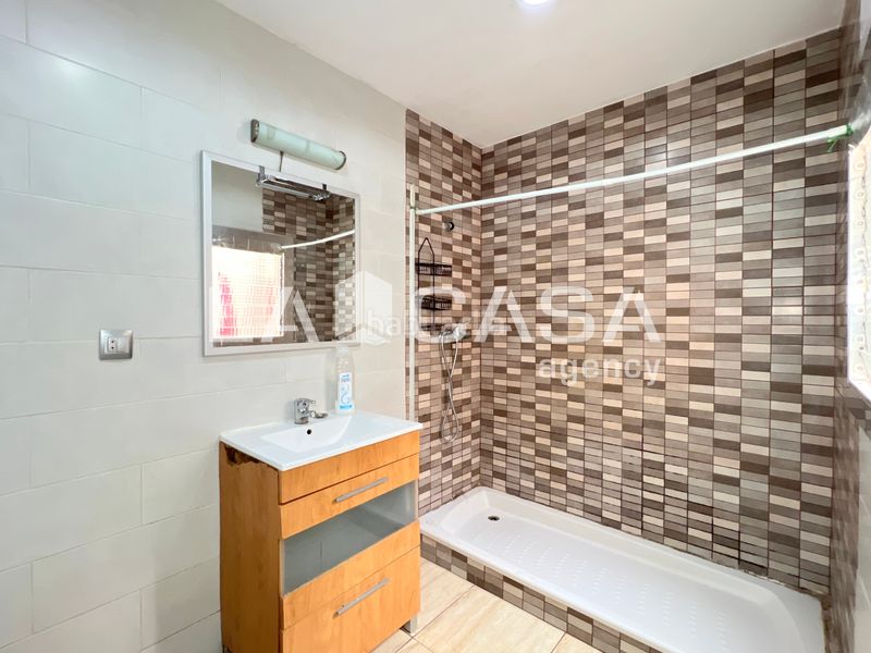 Foto 4b362993-3195-48d9-b874-801d2acb1bca. Ático  en venta en calle de la circumval.lació en Badalona
