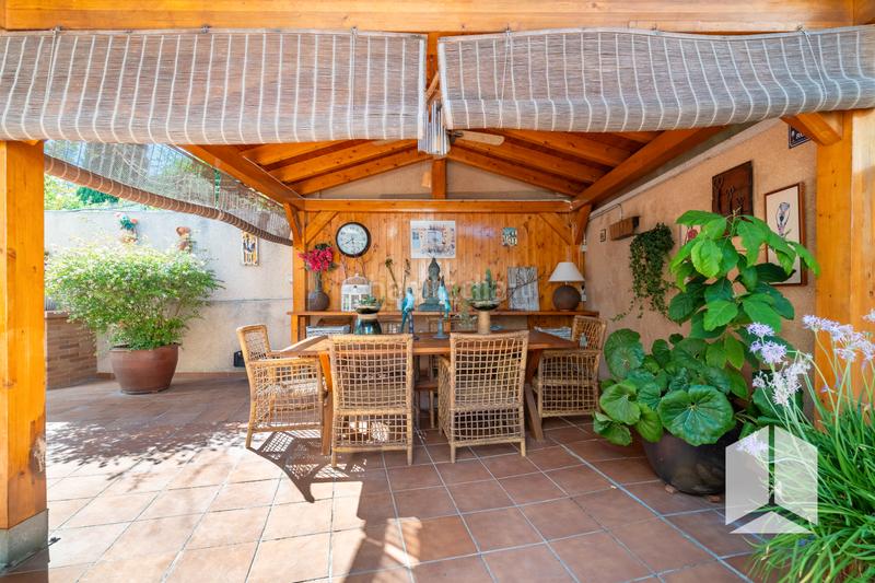 Foto 0184cfb6-5087-4c76-9ee4-d940e32dce88. Haus mit parking pool in Sant Vicenç dels Horts