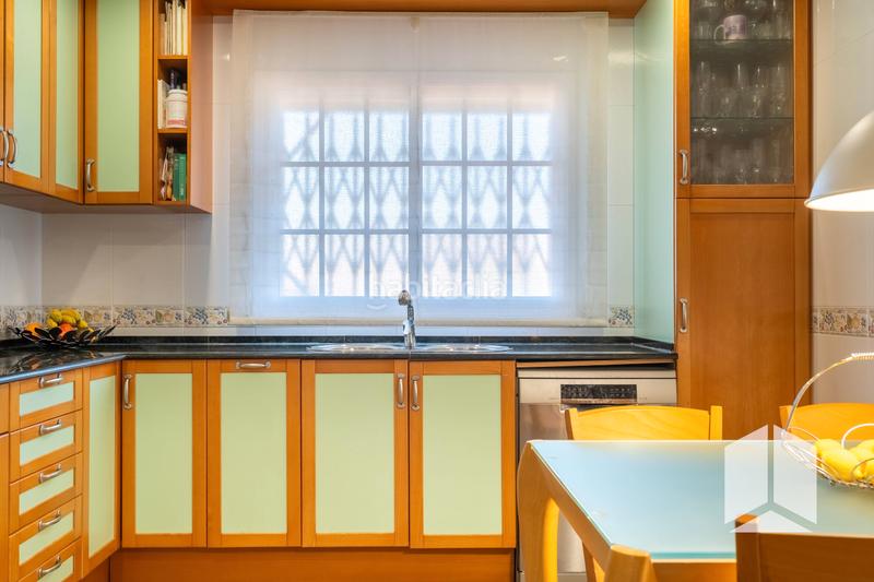 Foto 8bd1b4c8-81cd-4399-96c0-4ca095052e6d. Haus mit parking pool in Sant Vicenç dels Horts