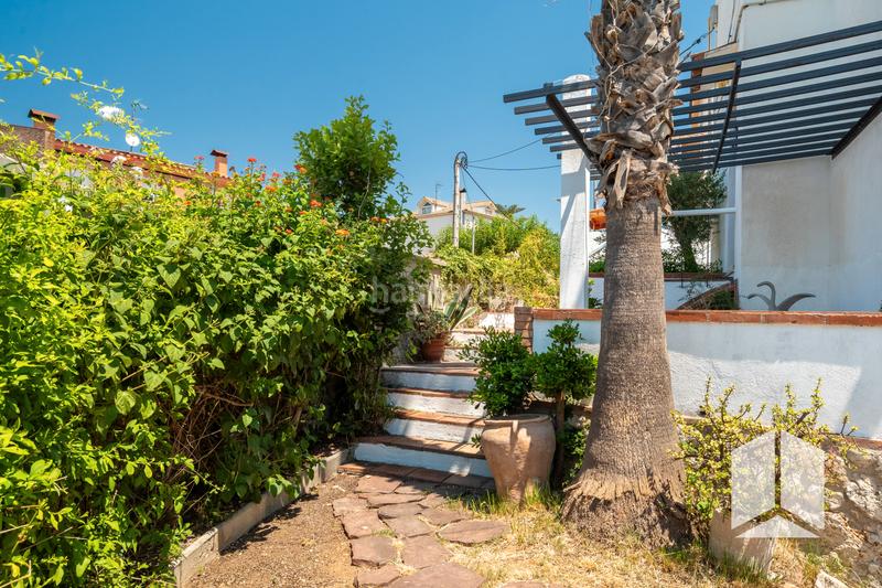 Foto b0e7679a-c51a-4a7d-a9b0-9b12c3fc9bdd. Casa  o chalet independiente en venta en la roureda en Viladecans