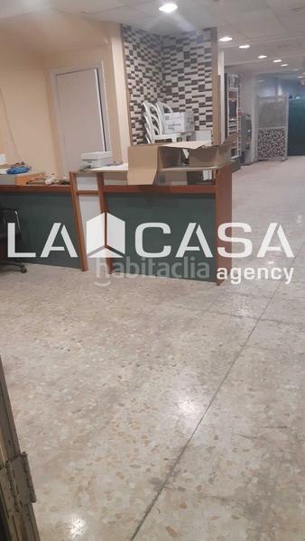 Foto 4477b503-a21a-415f-90e3-b6f5ddc09572. Casa  con local en ave maría, . en Centro - Doña Mercedes Dos Hermanas