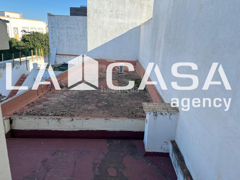 Foto ad3fd344-0ed7-4104-a336-c7b172b7c4a5. Casa  con local en ave maría, . en Centro - Doña Mercedes Dos Hermanas