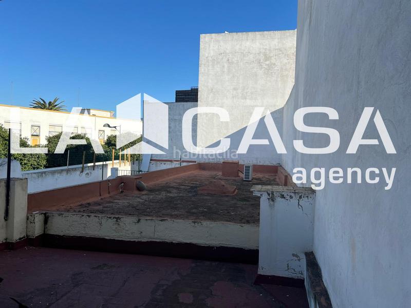Foto eaf3e809-1d9a-4d3b-8dd3-05d773e7091f. Casa  con local en ave maría, . en Centro - Doña Mercedes Dos Hermanas