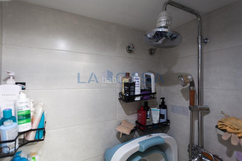 Foto 40cb23f4-88bb-47c8-aa26-fb09e175046c. Etagenwohnung mit heizung in Baix Guinardó Barcelona