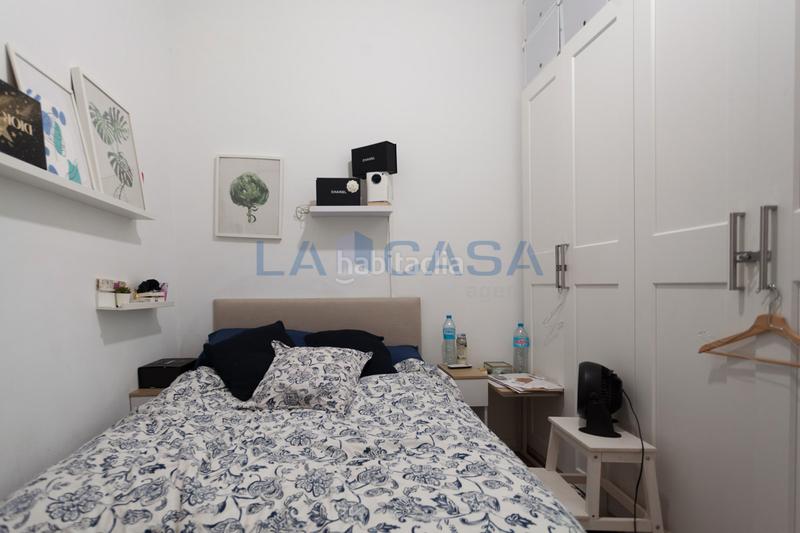 Foto 4d6c6f38-11af-4b8b-955e-b9db989e72d1. Etagenwohnung mit heizung in Baix Guinardó Barcelona