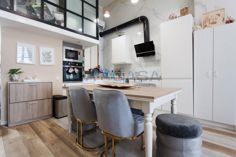 Foto 748d5860-34fd-4dc0-9d32-4d045c52060f. Etagenwohnung mit heizung in Baix Guinardó Barcelona