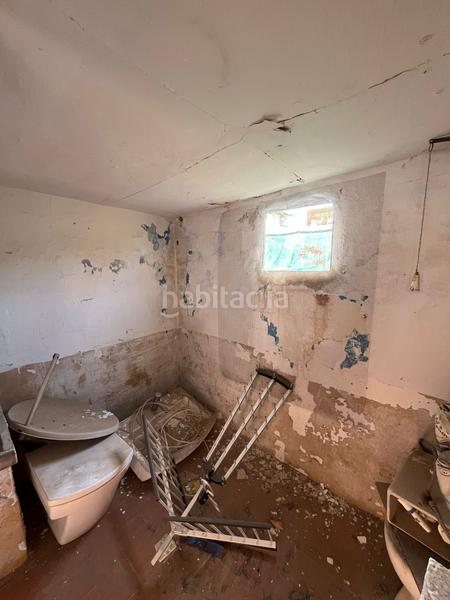 Foto 9c5ad8a0-7b8f-48e1-bcd1-0d0563621c8a. Planta baja increíble planta baja en c francesc pi i margall gran potencial y posibilidad de construir una segunda vivienda en Gavà