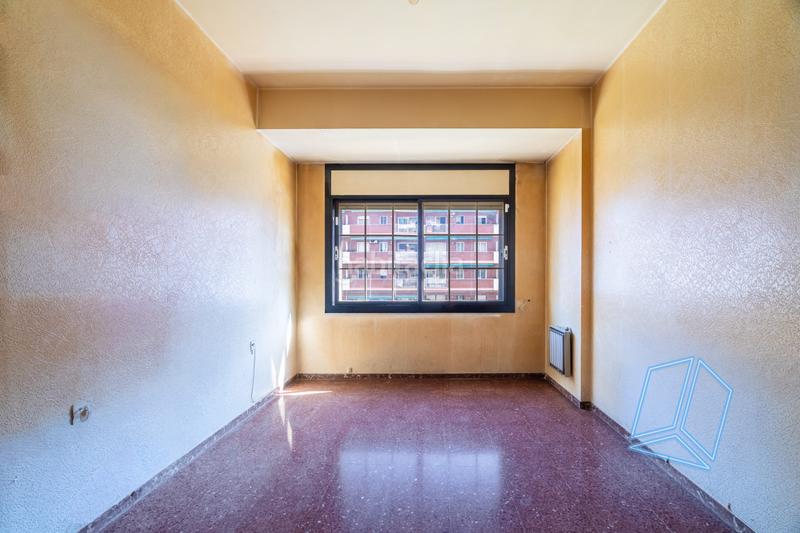 Foto d3f90a0e-94ea-4a17-bc24-360c70bb565d. Piso  en venta en ronda del guinardó en Baix Guinardó Barcelona