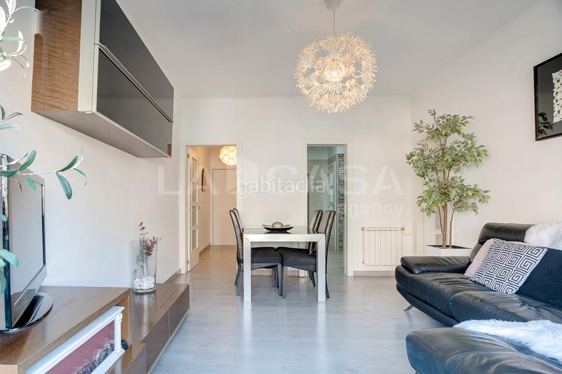 Foto 0e88e060-5a5e-485f-9bd0-88acb09439ab. Piso  en venta en carretera de santa coloma en Badalona