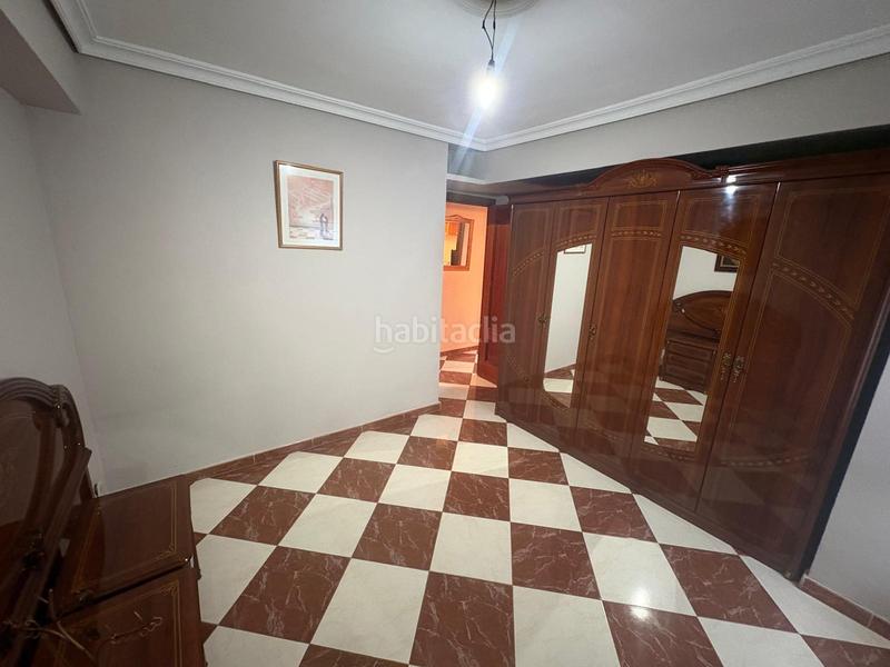 Foto 1216e435-f088-494c-9b60-4d7f1e63b374. Flat in Juan XXIII - Rochelambert Sevilla