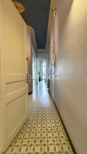 Foto aa66b8dc-b21d-4ac2-87ca-442a7123d000. Casa amb calefacció a El Camp de l´Arpa del Clot Barcelona