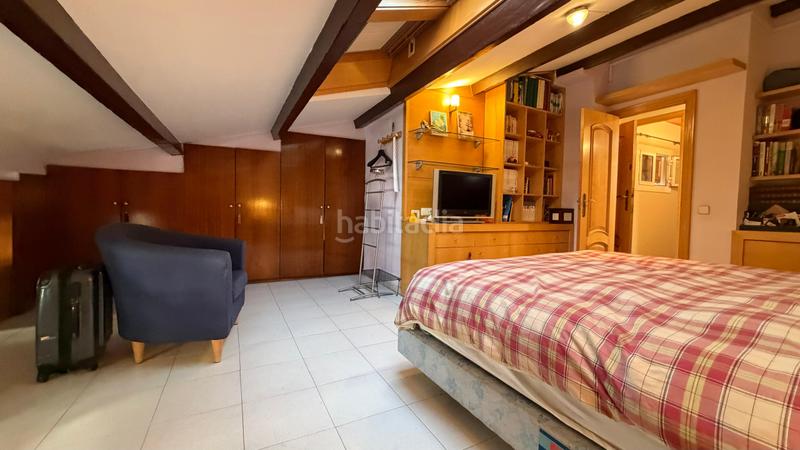 Foto b10abc9c-2a75-4398-87a2-b8122657fc40. Casa amb calefacció a El Camp de l´Arpa del Clot Barcelona