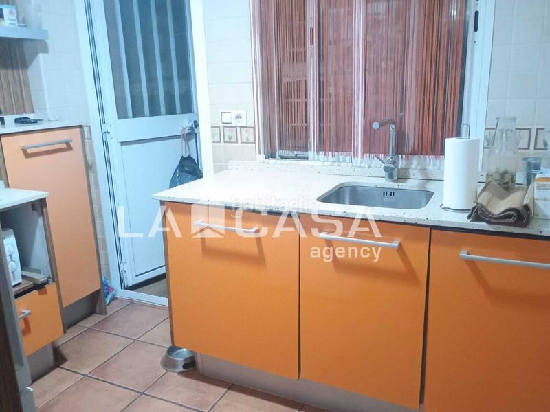 Foto 111a74ad-db1a-4bd9-95ce-519e2ce2f8b5. Haus mit parking in El Rinconcillo Algeciras