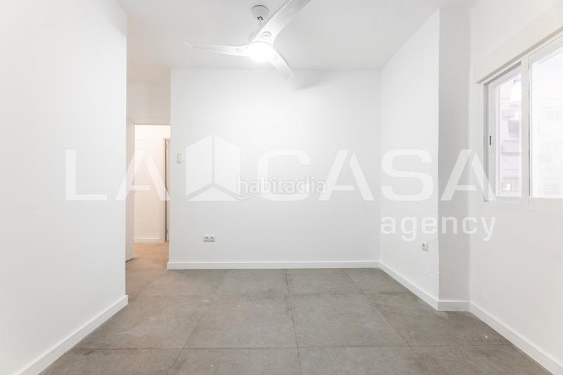 Foto 55b6a99d-4852-4165-8a8b-c0ed3d76c9d3. Flat in Torrefiel Valencia