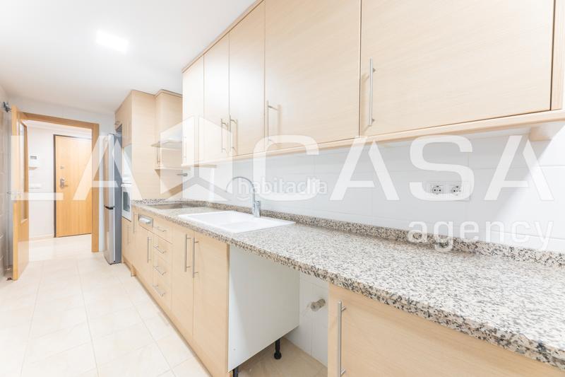 Foto b80e8eac-17d3-47c5-ac9d-e6f68d8a630d. Flat with heating parking in Metro - Auditorio Paiporta