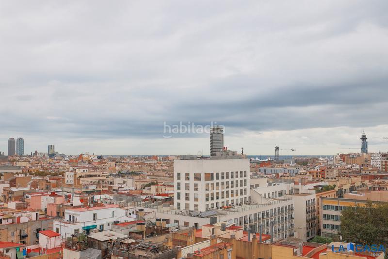 Foto 4958059d-5409-4dea-aa4e-1c054ca20a35. Dachwohnung in Raval Barcelona