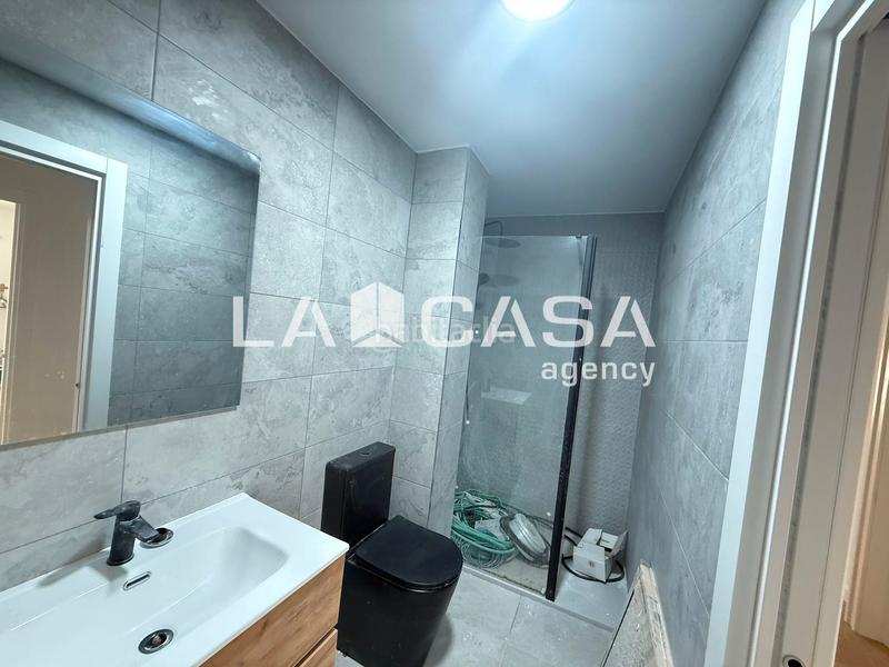 Foto a0c610c4-5970-42c0-8c66-1822c44b7480. Erdgeschoss mit heizung in Canovelles