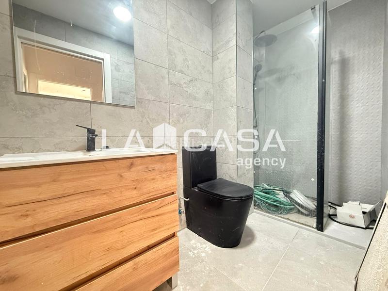 Foto a77d715a-4f1a-4dba-bdf5-160b7a457a64. Erdgeschoss mit heizung in Canovelles