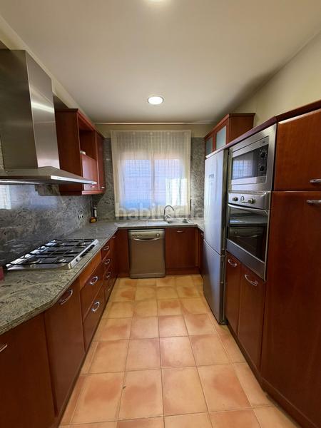 Foto 59542f62-d805-4019-a80c-755bc15bf25f. Casa amb calefacció aparcament a Can Tintorer-Can Tries Gavà