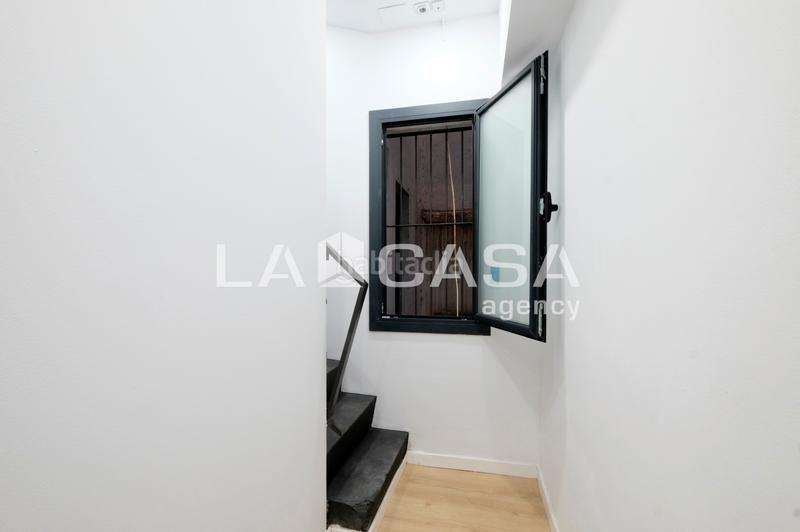 Foto bf677efb-8fff-43b6-a2fd-d6e2aaca6e98. Local comercial a Vilapicina - Torre Llobeta Barcelona