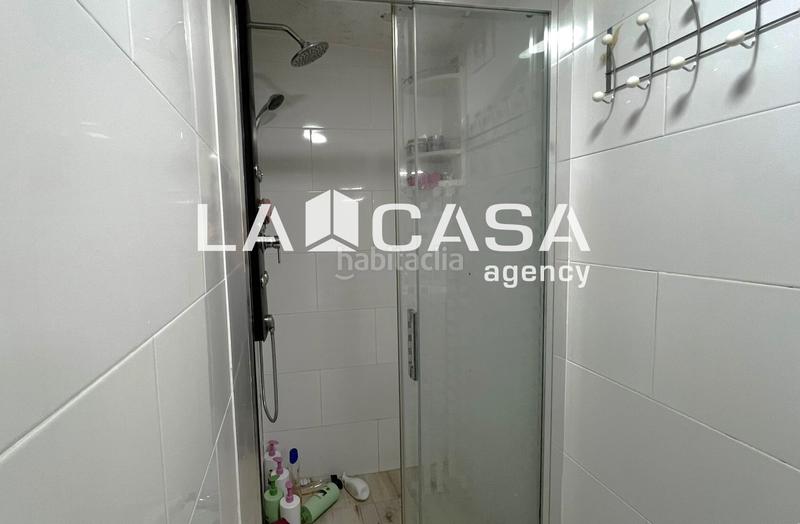 Foto e9ca88da-b348-4730-bb78-9549df0085a8. Local comercial a Prosperitat Barcelona