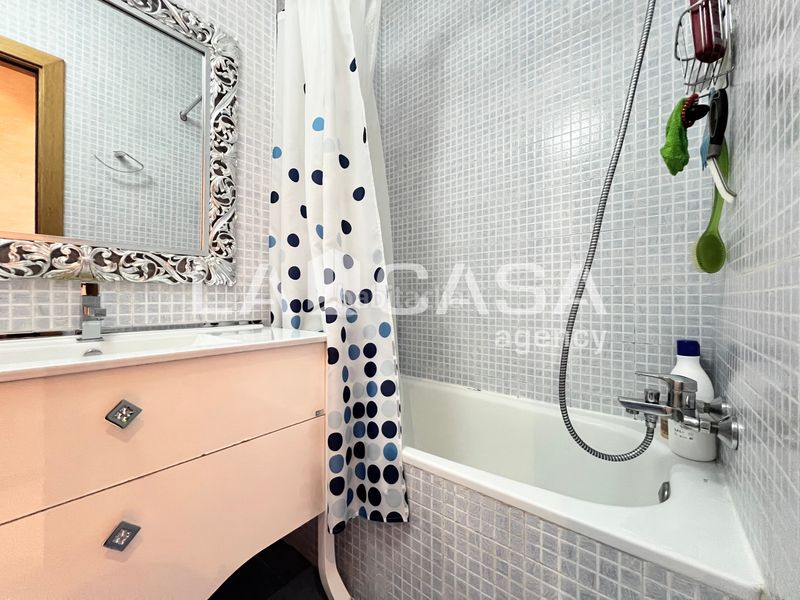 Foto 22242e6f-baa8-45d6-bccb-a1de650b69b6. Pis amb calefacció a La Salut Badalona